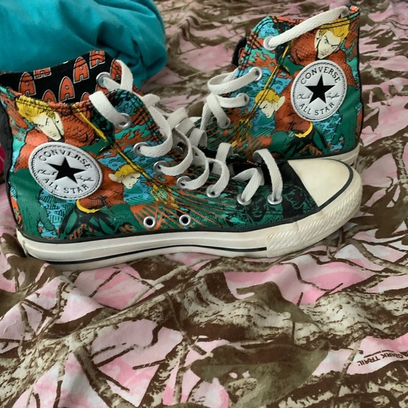 aquaman converse
